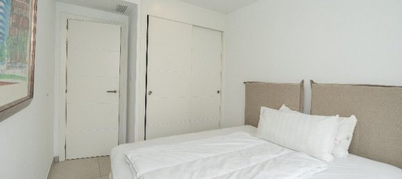 Ático de 3 dormitorios en Marbella, Spain No. 128963 10