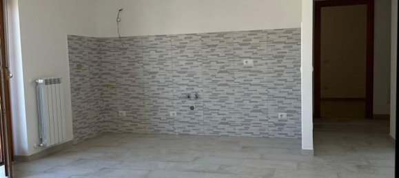 3 rooms Apartment in Monterotondo, Italy No. 289654 5