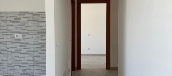 3 rooms Apartment in Monterotondo, Italy No. 289654 9