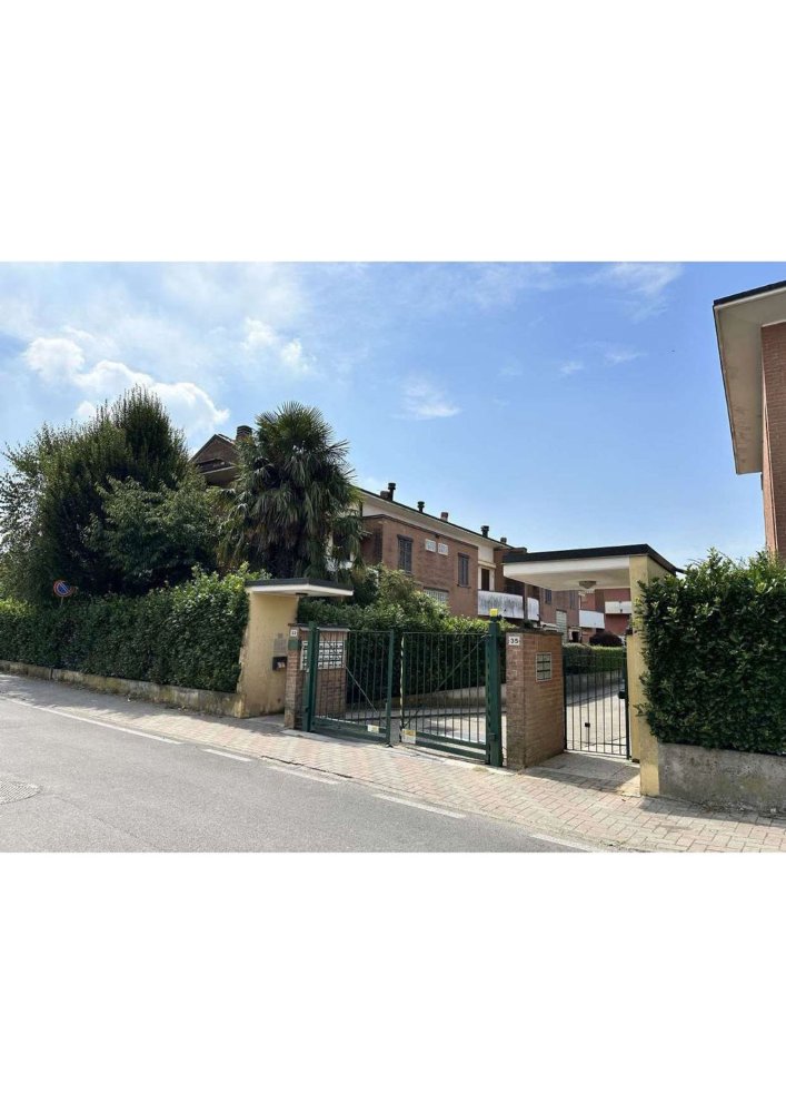 Дуплекс с 4 комнатами в Чезано Мадерно, Италия № 6663