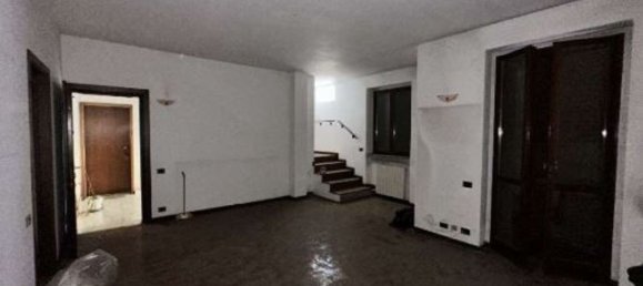 Дуплекс с 4 комнатами в Чезано Мадерно, Италия № 6663 2