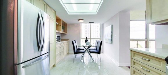 2 bedrooms Condo in Mississauga, Canada No. 354 10