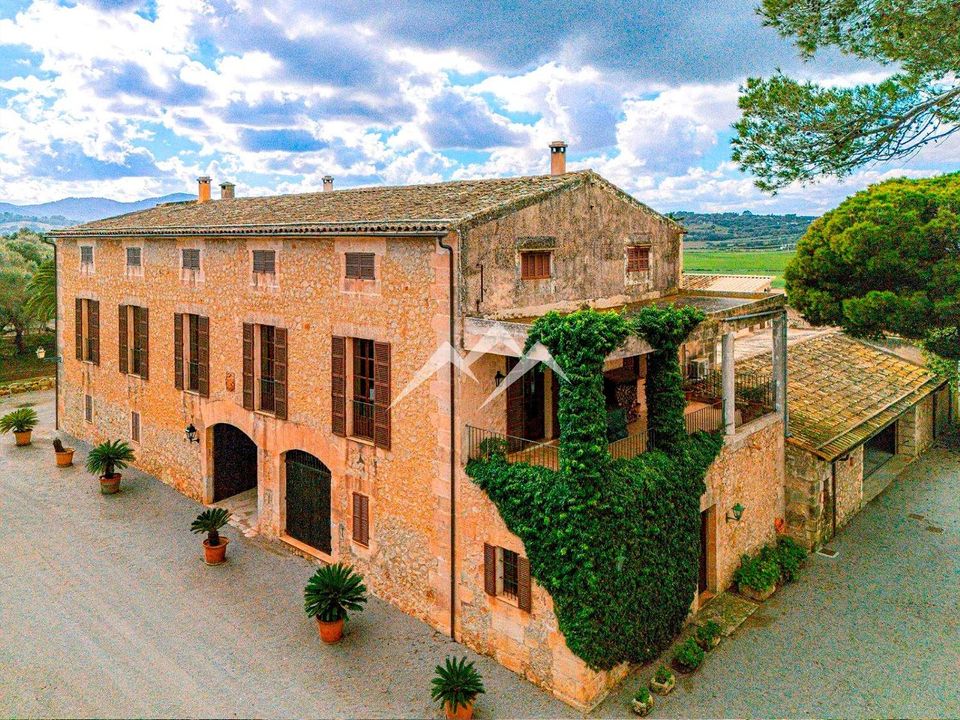 Casa de 22 dormitorios en Manacor, Spain No. 244670