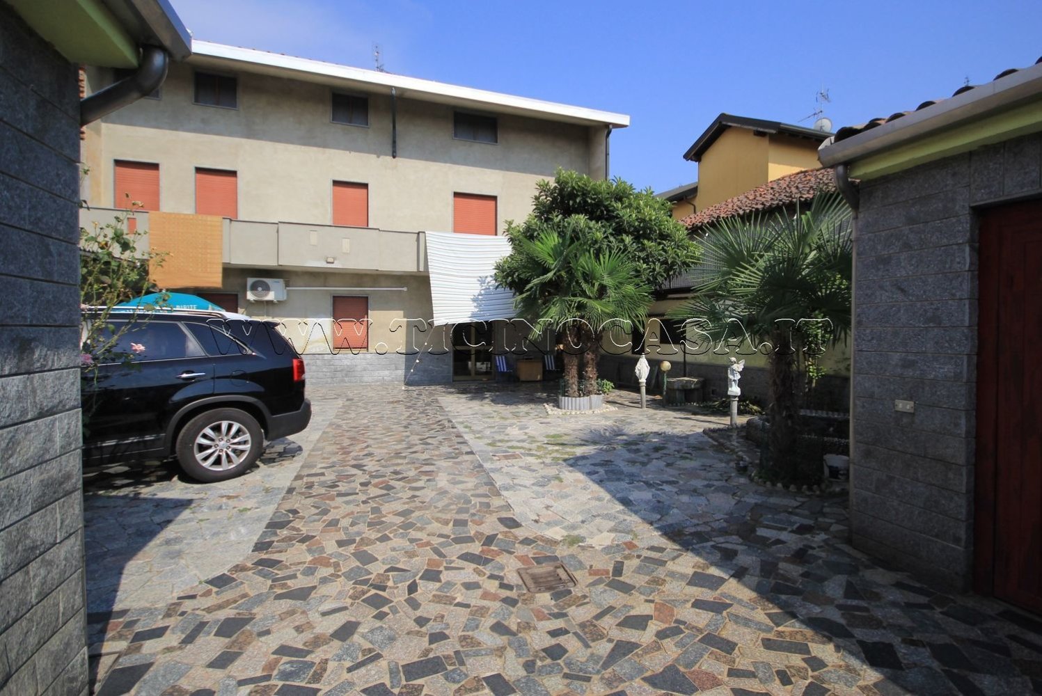 10-Zimmer Haus in Cerano, Italy, Nr. 5005
