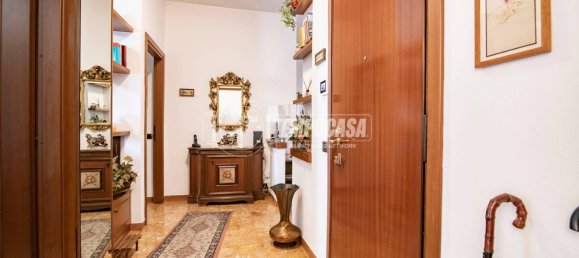 3 bedrooms Apartment in Sesto San Giovanni, Italy No. 304585 11