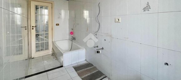 3 rooms Apartment in Marano di Napoli, Italy No. 102329 25