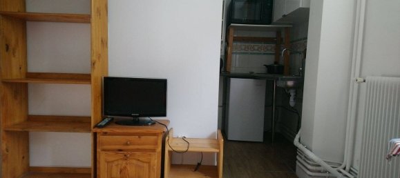 Studio in Louveciennes, France, Nr. 328692 4