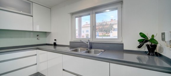 5 Schlafzimmer Haus in Rio de Mouro, Portugal, Nr. 46115 21