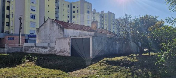 4 bedrooms House in Almada, Portugal No. 181712 4