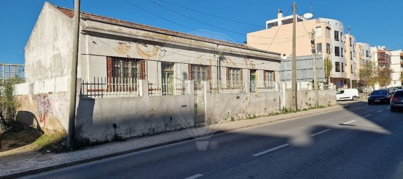 4 bedrooms House in Almada, Portugal No. 181712 3