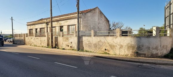 4 bedrooms House in Almada, Portugal No. 181712 2