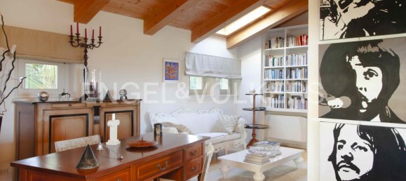 4 bedrooms Villa in La Morra, Italy No. 131664 4