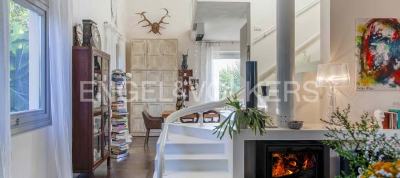 4 bedrooms Villa in La Morra, Italy No. 131664 2