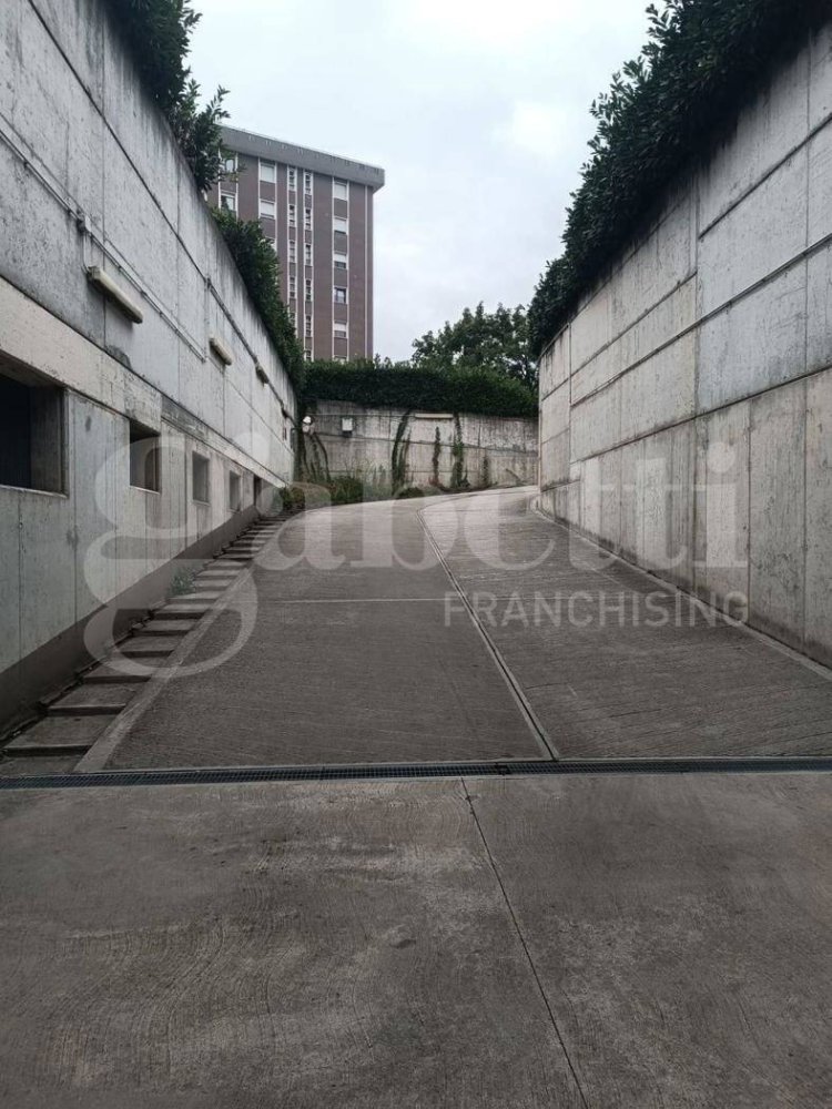 15m² Garage in Milan, Italy No. 279097