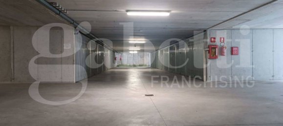 15m² Garage in Milan, Italy No. 279097 4