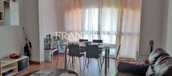 2 bedrooms Apartment in Saint Julian's, Malta No. 6996 2