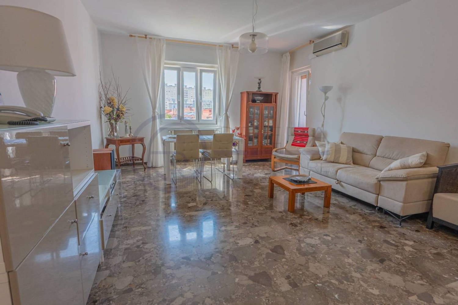 2 Schlafzimmer Wohnung in Trieste, Italy, Nr. 375392