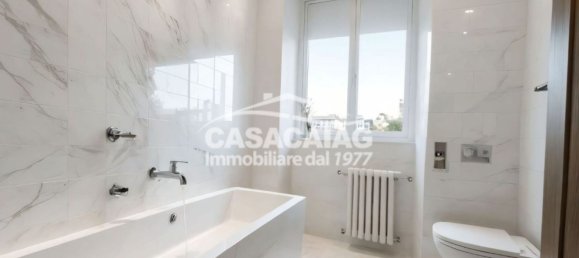 5 bedrooms Villa in Rome, Italy No. 325146 24