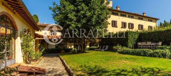 68 rooms Villa in Scandicci, Italy No. 106000 8