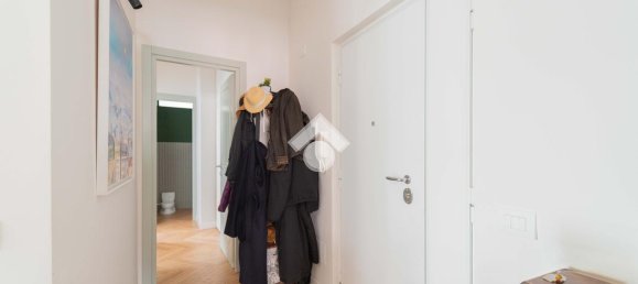 3 rooms Apartment in Rome, Italy No. 42240 5