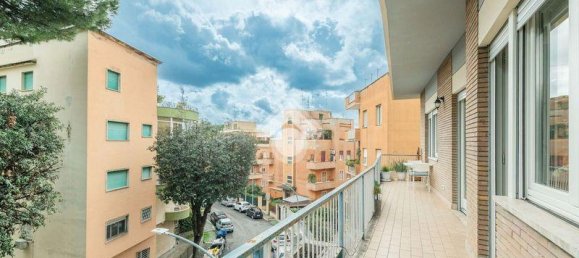 3 rooms Apartment in Rome, Italy No. 42240 14