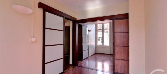 Casa de 7 habitaciónes en Sezanne, France No. 67547 8