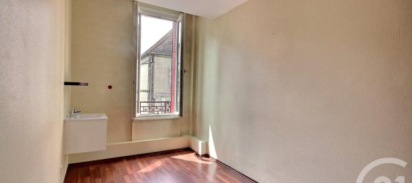 Casa de 7 habitaciónes en Sezanne, France No. 67547 10