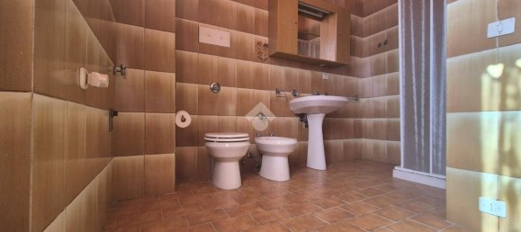 3 Schlafzimmer Haus in Trescore Balneario, Italy, Nr. 297952 21