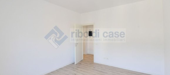 3 rooms Apartment in Seregno, Italy No. 263425 22
