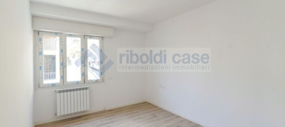 3 rooms Apartment in Seregno, Italy No. 263425 12