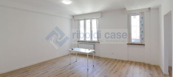 3 rooms Apartment in Seregno, Italy No. 263425 2