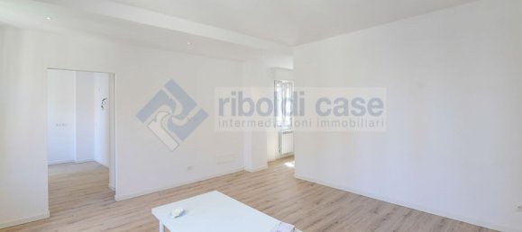 3 rooms Apartment in Seregno, Italy No. 263425 3