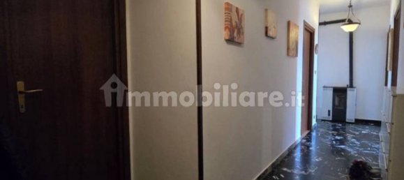 Квартира с 3 спальнями в Роккавьоне, Италия № 281902 2