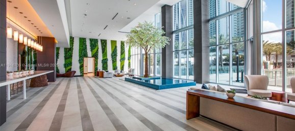 1 غرف نوم عقار تجاري في Miami, الولايات المتحدة رقم 615178 11