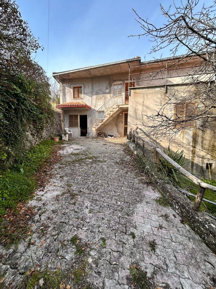 7 rooms House in Rieti, Italy No. 228258
