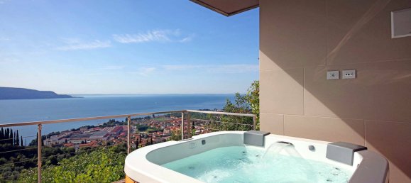 4 bedrooms Villa in Toscolano Maderno, Italy No. 113449 16
