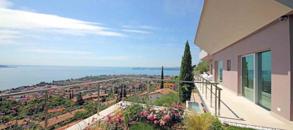 4 bedrooms Villa in Toscolano Maderno, Italy No. 113449 11