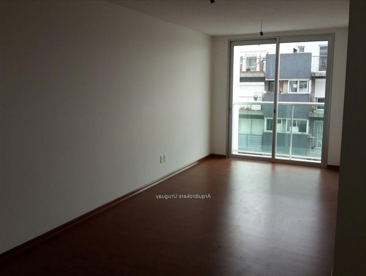 Estudio en Montevideo, Uruguay No. 5805