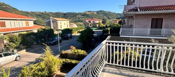 Вилла с 3 спальнями в Мендичино, Италия № 364126 11