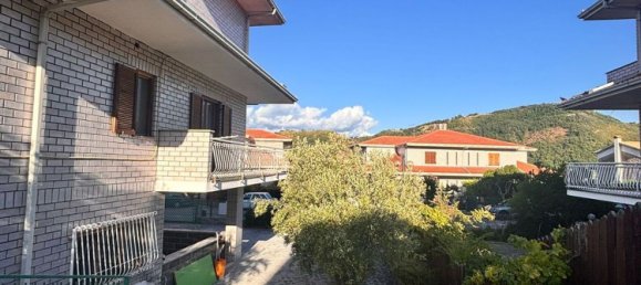 Вилла с 3 спальнями в Мендичино, Италия № 364126 2