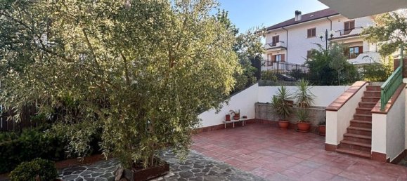 Вилла с 3 спальнями в Мендичино, Италия № 364126 3