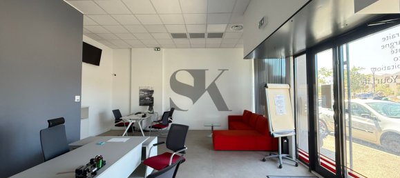 Коммерческая недвижимость 131м² в Марсель, Франция № 287802 2