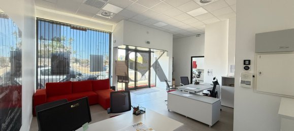 Коммерческая недвижимость 131м² в Марсель, Франция № 287802 3