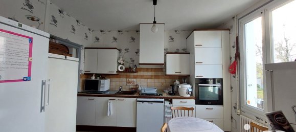 3 Schlafzimmer Haus in Chateauroux, France, Nr. 50295 2