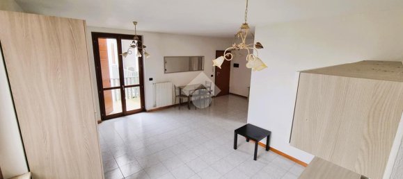 Apartamento de 2 dormitorios en Bagnolo San Vito, Italy No. 117707 31