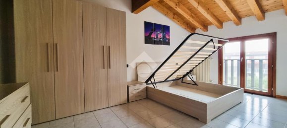 Apartamento de 2 dormitorios en Bagnolo San Vito, Italy No. 117707 17