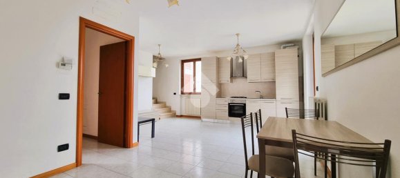 Apartamento de 2 dormitorios en Bagnolo San Vito, Italy No. 117707 4