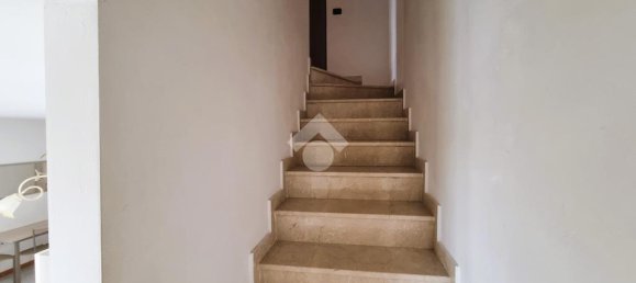 Apartamento de 2 dormitorios en Bagnolo San Vito, Italy No. 117707 34