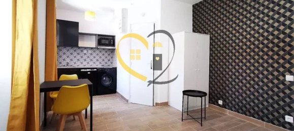 Квартира с 2 спальнями в Бурж, Франция № 85929 7