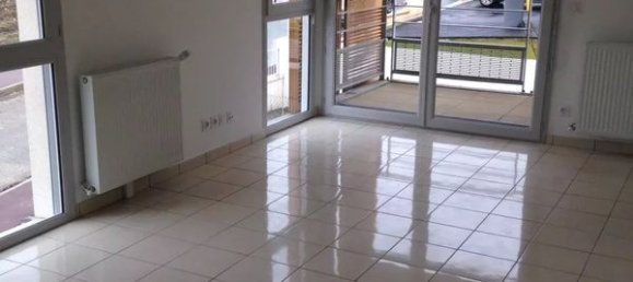 2 rooms Apartment in Saint-Germain-les-Arpajon, France No. 316852 4